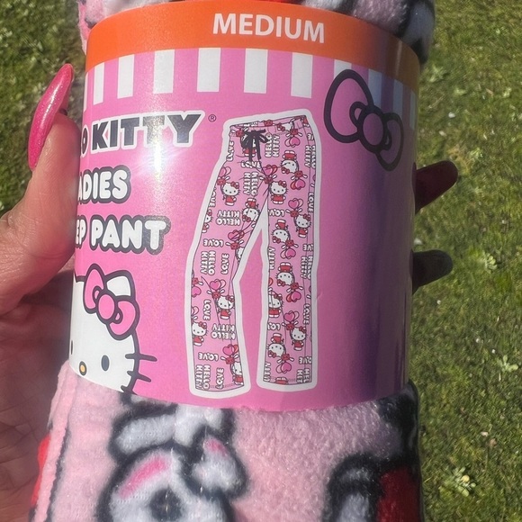 Hello Kitty Valentine’s day Pajama pants , NWT - Picture 2 of 8